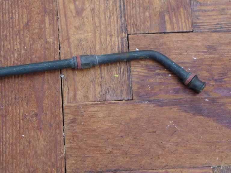 Collectible / collectable: Antique vintage long-arm garden sprayer.