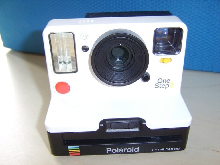 POLAROID 9008 One Step 2 i-Type Camera