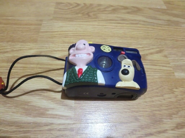 image for VINTAGE WALLACE AND GROMIT 1989 CAMERA BY BOOTS COLLECTORS ITEM