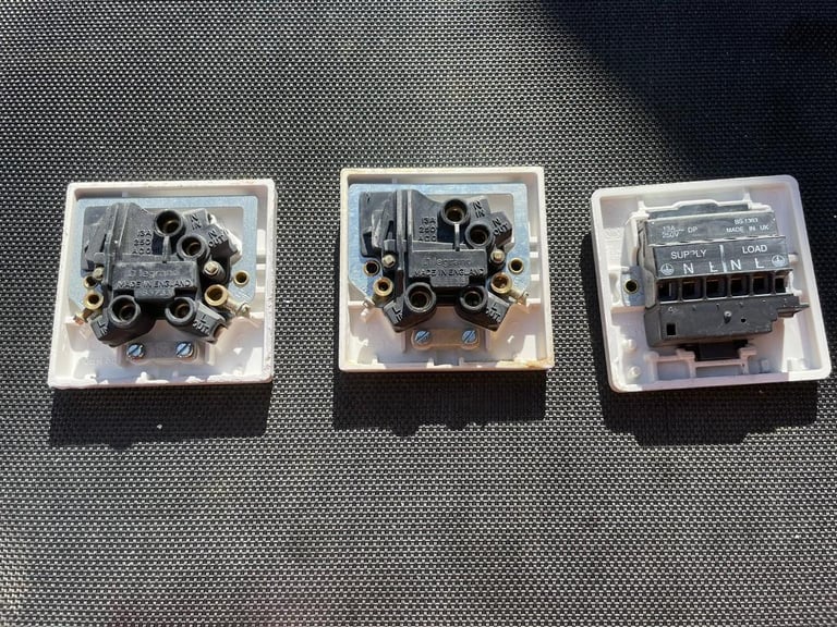 3x Legrand Switched Fused Spur Connection Units - 2 With Switch 