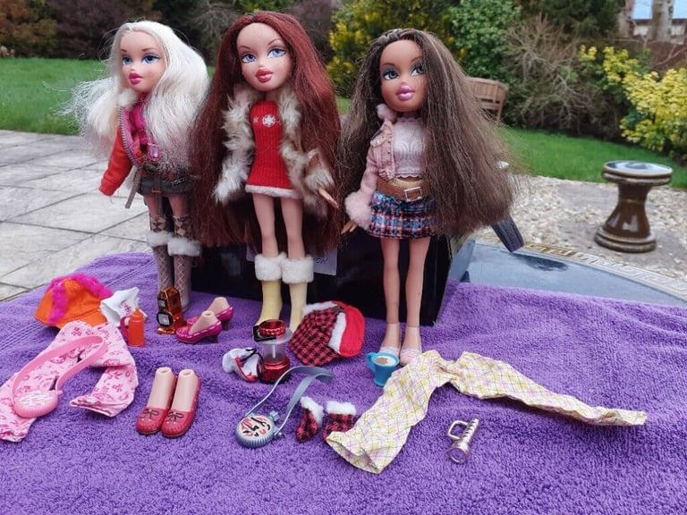 RARE Bratz Trio of Campfire Dolls from 2005 with CLOE, PHOEBE & YASMIN