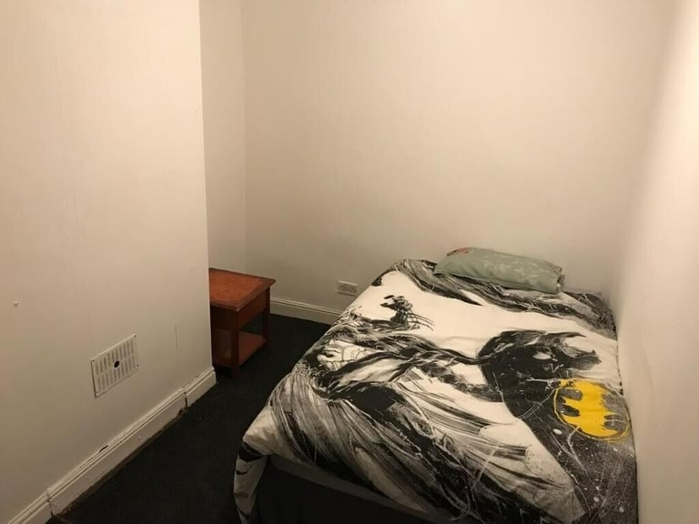 **EMERGENCY ACCOMMODATION**SINGLE ROOM in MARKBY ROAD B18***ALL DSS ACCEPTED***SEE DESCRIPTION***