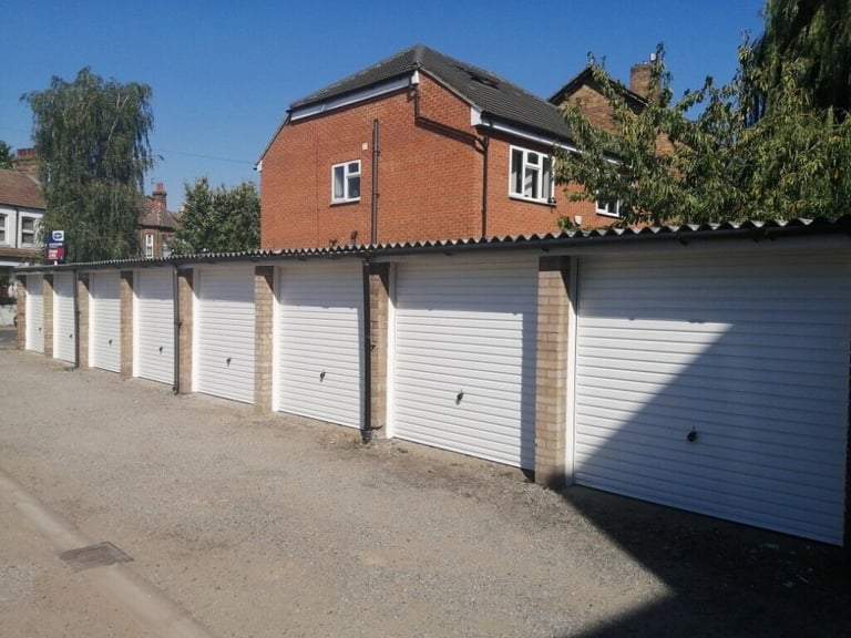 Garage to rent Granville Road (Pickering Court) Wood Green, London N22 5LZCCTV, NEW DOORS