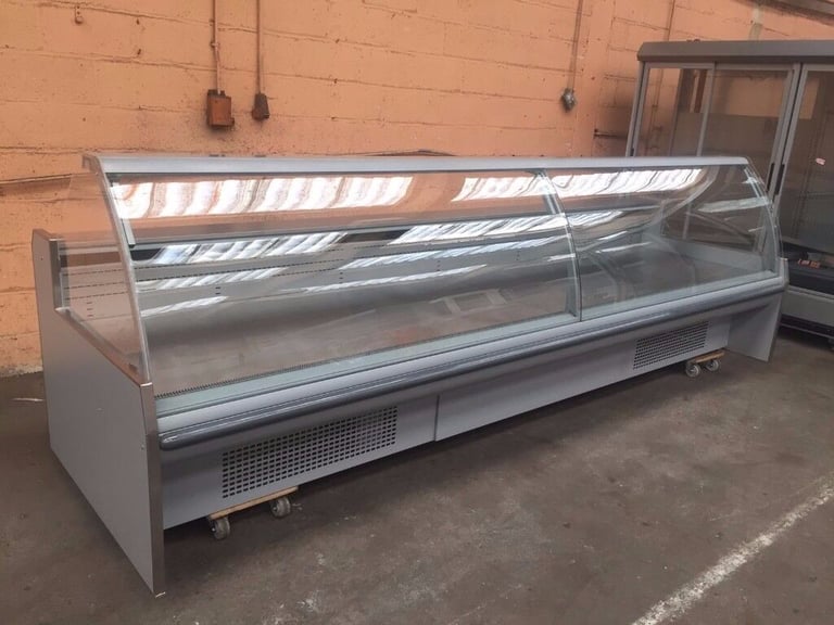 Refurbished 3.75m Butcher display fridge / Meat Display fridge Counter