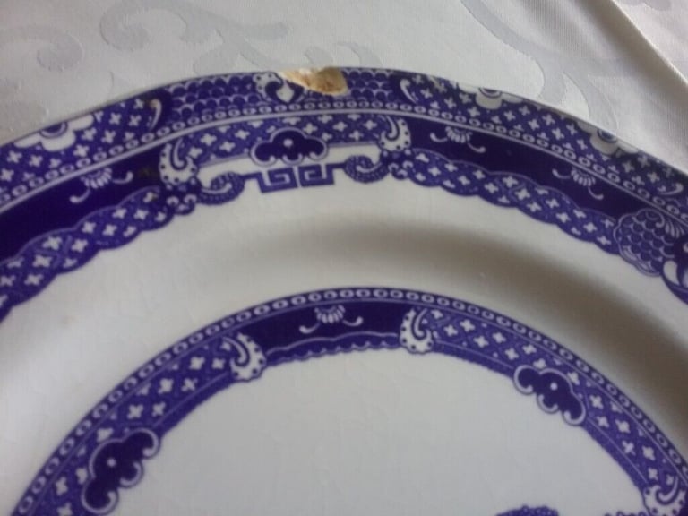 Blue willow china plates