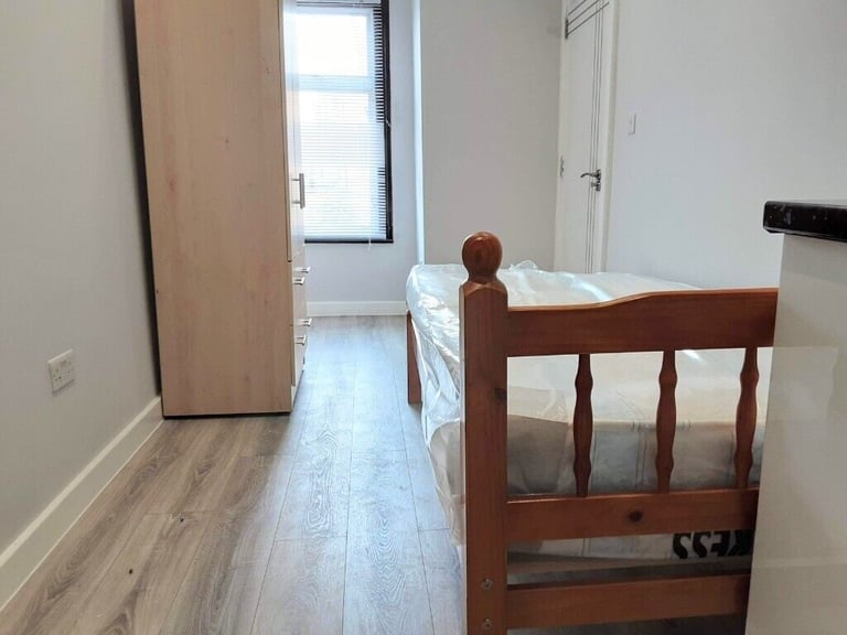 BEAUTIFUL STUDIO AVAILABLE TO RENT IN SOUTHALL, UB2 4EG