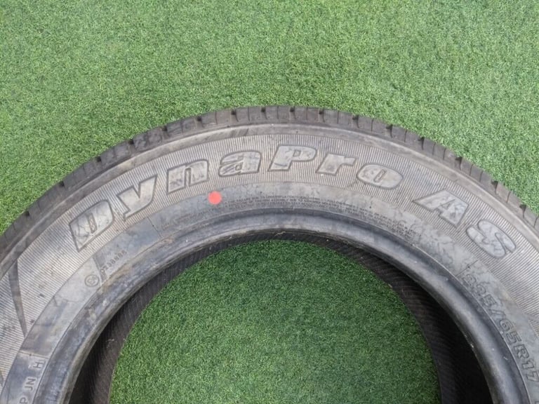 Hankook 225 65 17 Tyre New Condition in West London Area