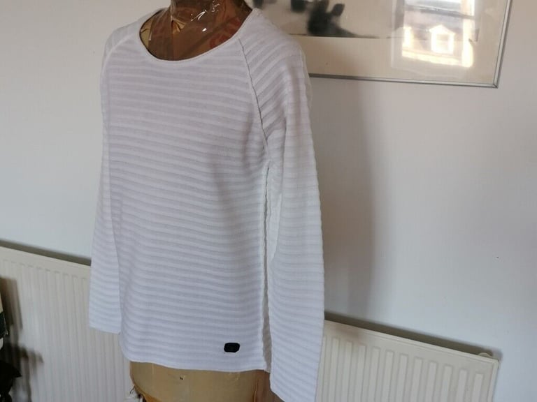 Vintage 00's Designer JESSE JAMES Summer White Jumper. Ladies. Ex Cond. Size : M 