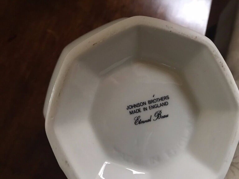 JOHNSONS ETERNAL BEAU  COFFEE POT