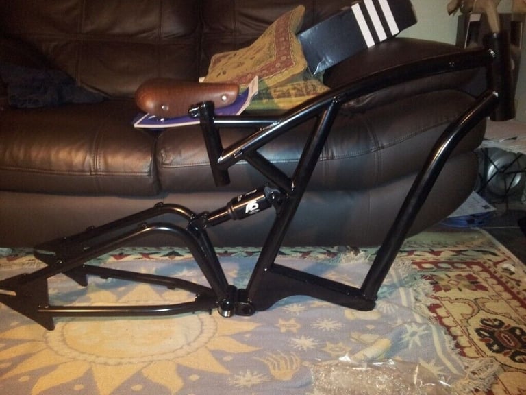 Electric bike frame kit with air shock  170cm dropout £250