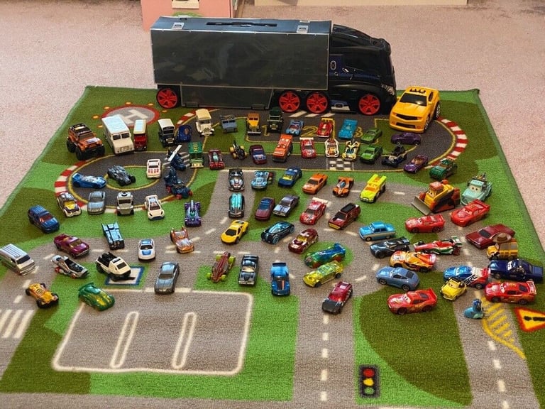Toy car bundle hot wheels cars with toy Matt and car carry csse