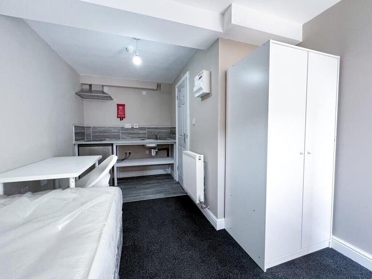Brand new Studio Flats 2024/2025 with all Bills included - Albany - From £125 per month