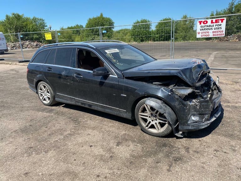 breaking for parts meecedes c220 amg automatic 2011 estate