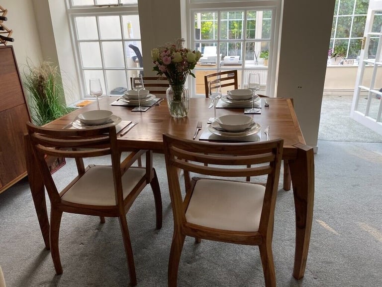 Tikamoon Dining table and 4 carver chairs - used in immaculate condition