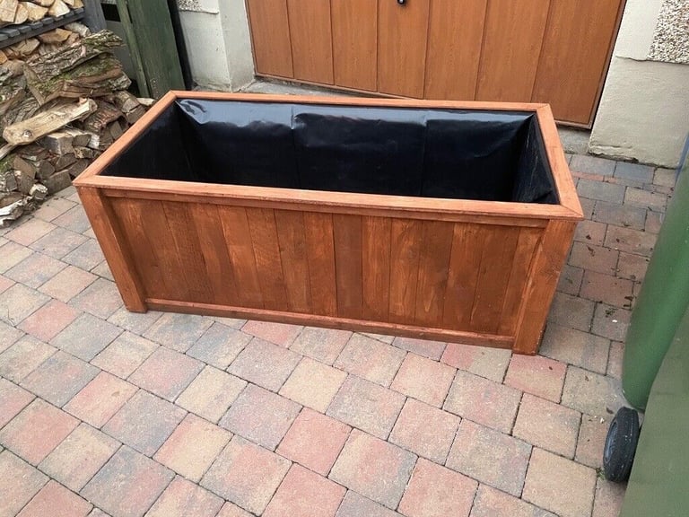 Handmade Wooden Plant/Flower/Vegetable Planter 