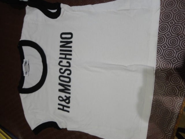 Hm moschino t outlet shirt