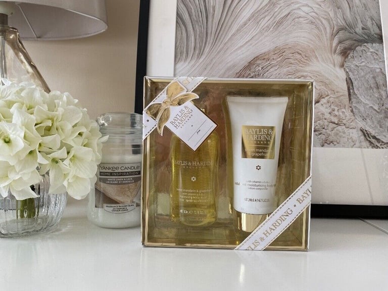 image for Baylis and Harding gift set 
