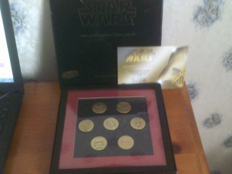 image for Star Wars saga badges  set boxed new 