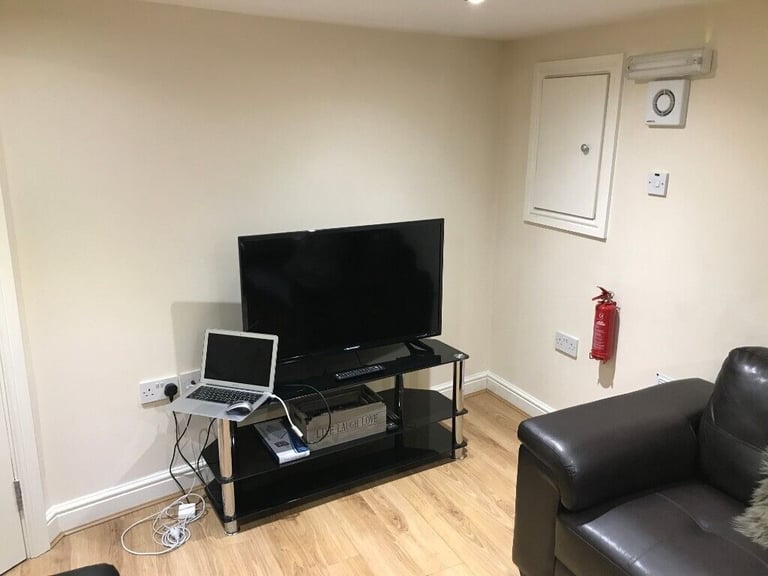Double En-Suite Rooms! Renovated Property in Conisbrough!