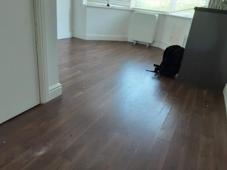 LARGE STUDIO FLAT AVAILABLE TO RENT IN GOLDERS GREEN, NW11 9HS in