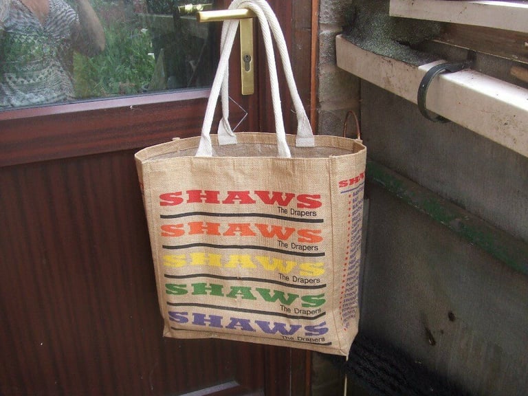 image for SHOPPING BAGS. NEW STRONG.