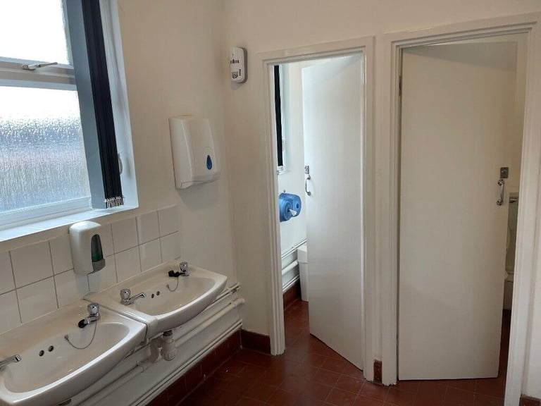 Harborside Wapping Wharf FF 10 desk serviced office available