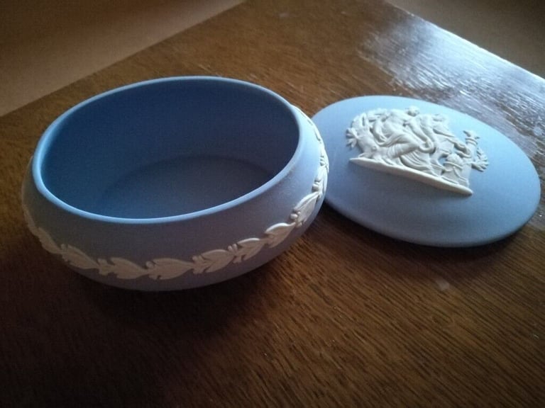 image for Wedgewood trinket box