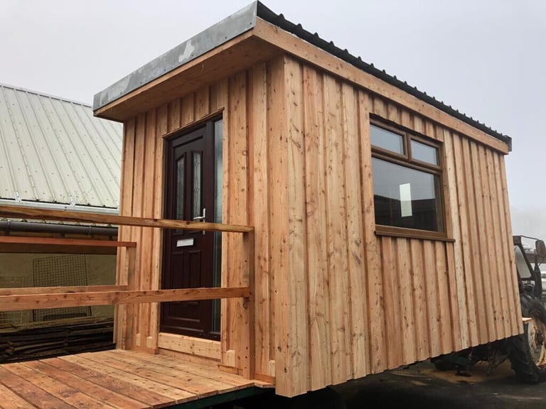 Scottish larch cladding square edge and waney edge 