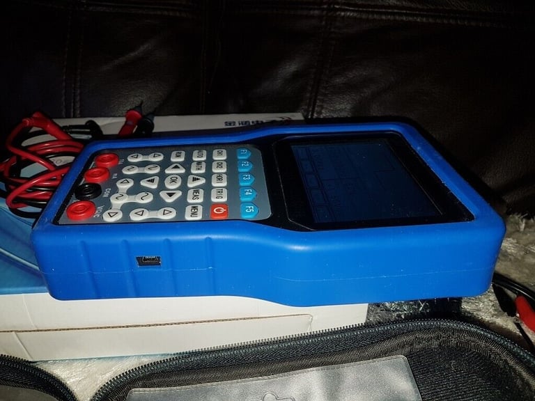 NEW in box 3 in one JDS3022A Handheld Digital Oscilloscope 2CH 50MHz 500MSa/S Signal Generator / AVO