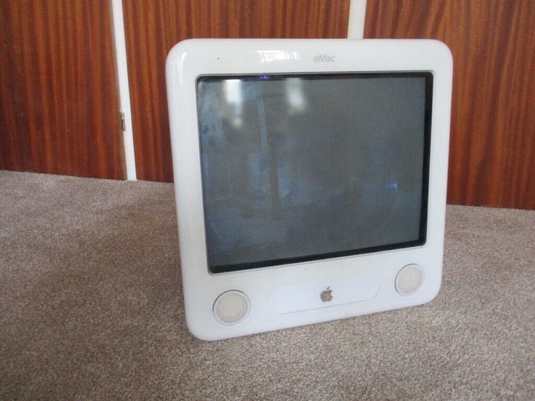 Apple eMac Computer - Working - With Power Lead