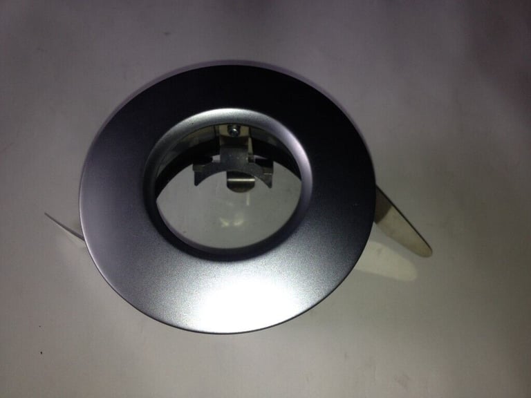 Low voltage shower downlighter