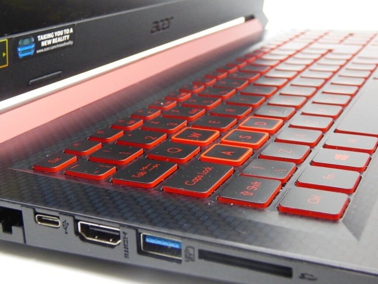  ACER Nitro 5 Gaming Laptop RX 560X Ryzen 5 2500U 500GB SSD 8GB RAM 15.6 inch