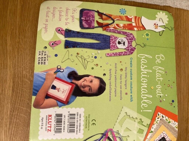 image for Klutz Paper Fashions