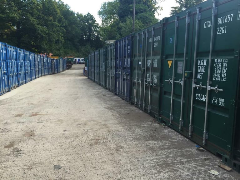 Storage Containers for Rent 160sq ft also car storage for £1 a day 