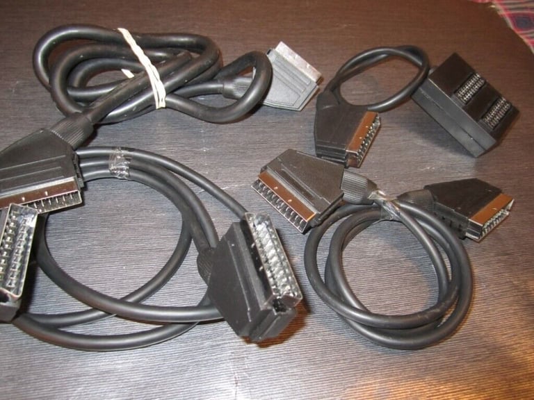 21 pin SCART CABLES FOR VCR, DVD, FREEVIEW, SKY BOX ETC. 1x 2 way extension.