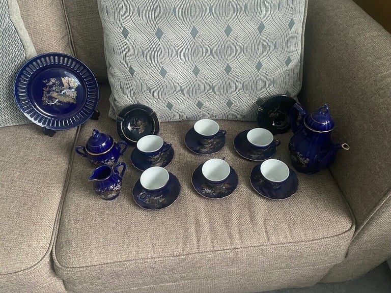 japanees tea set Yashika of Japan 6 cups & saucers, teapot, milk & sugar 