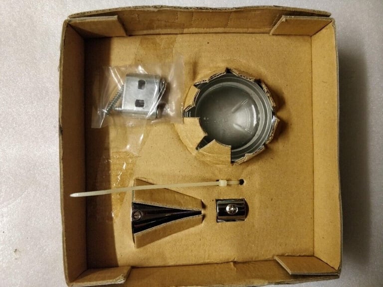 New Chrome Finish Wall Soap Holder with Glass Dish