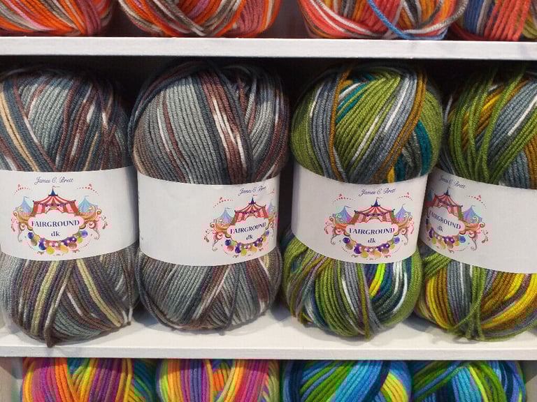 JAMES BRETT FAIRGROUND BABY DOUBLE KNITTING WOOL YARN 5X100G RANDOM PRINT DYE G6