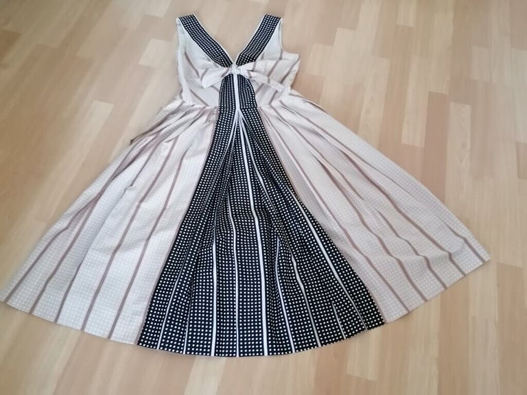Designer JASPER CONRAN Retro Dress. Size : UK 12. 