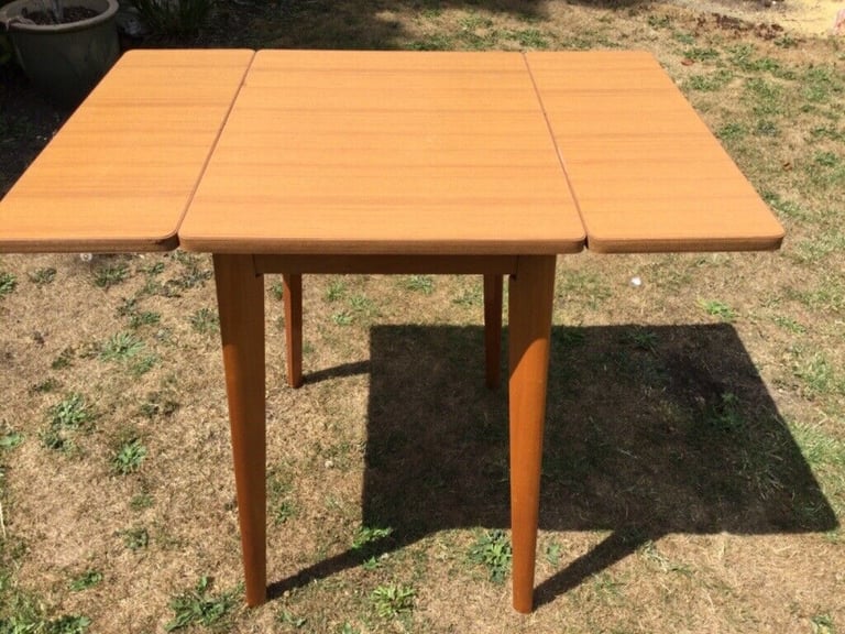  drop down table ideal for small spaces
