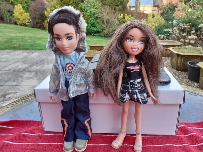 RARE Bratz Wintertime Wonderland Dolls DANA and KOBY from 2003