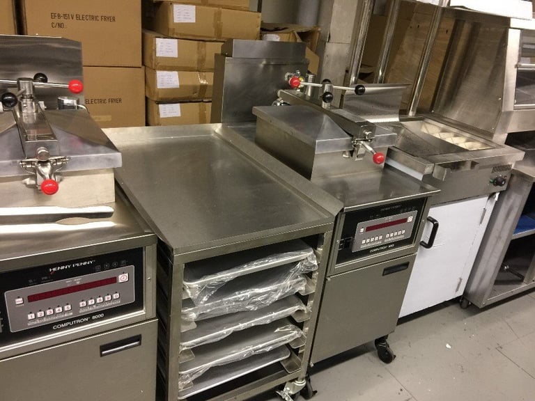 Henny Penny Pressure Fryer with Computron PFG 8000