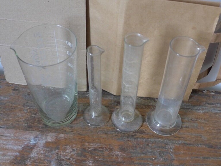 VINTAGE SCIENCE LABORATORY CHEMISTRY PHOTOGRAPHIC GLASSWARE JARS VASES