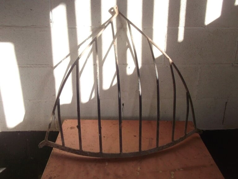 VINTAGE HAY MANGER  * GARDEN WALL PLANTER *