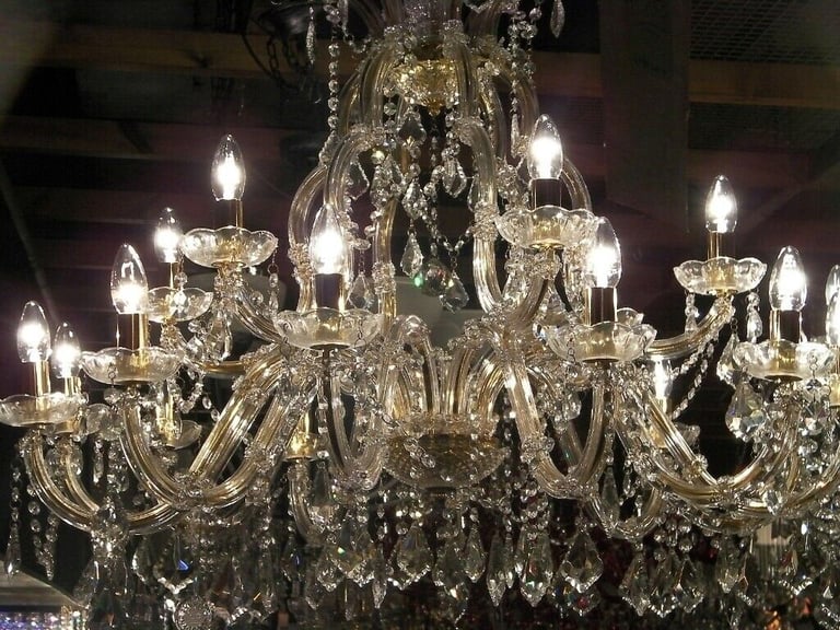 Truely Magnificent ~ Massive Metre Wide Crystal Chandelier ~
