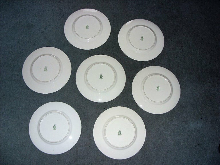 Minton “Henley” dinner Plates  x7   good condition 