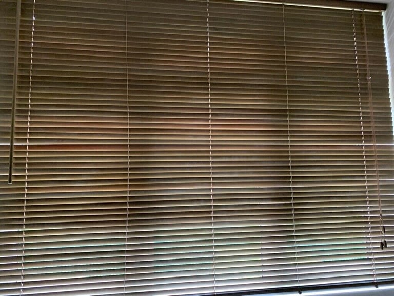 Hardwood Venetian blind