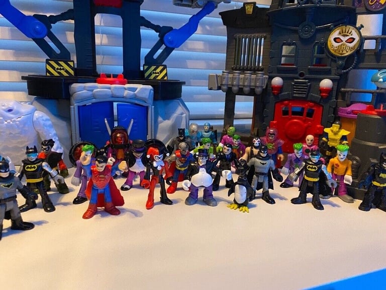 Imaginext DC Super Friends Toy Bundle