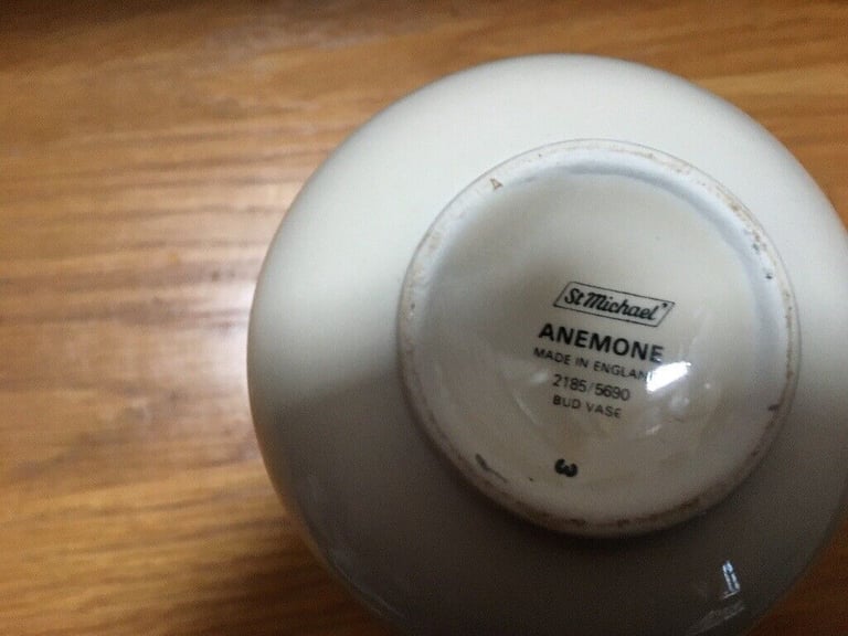 MARKS & SPENCER ANENOME VASE