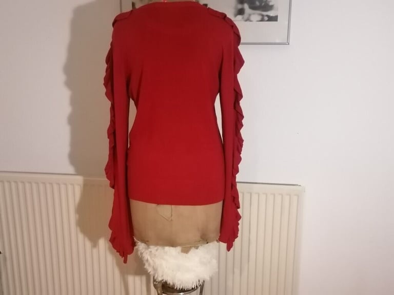  Designer GUESS Unusual Stylish Jumper. Ladies. Size : M